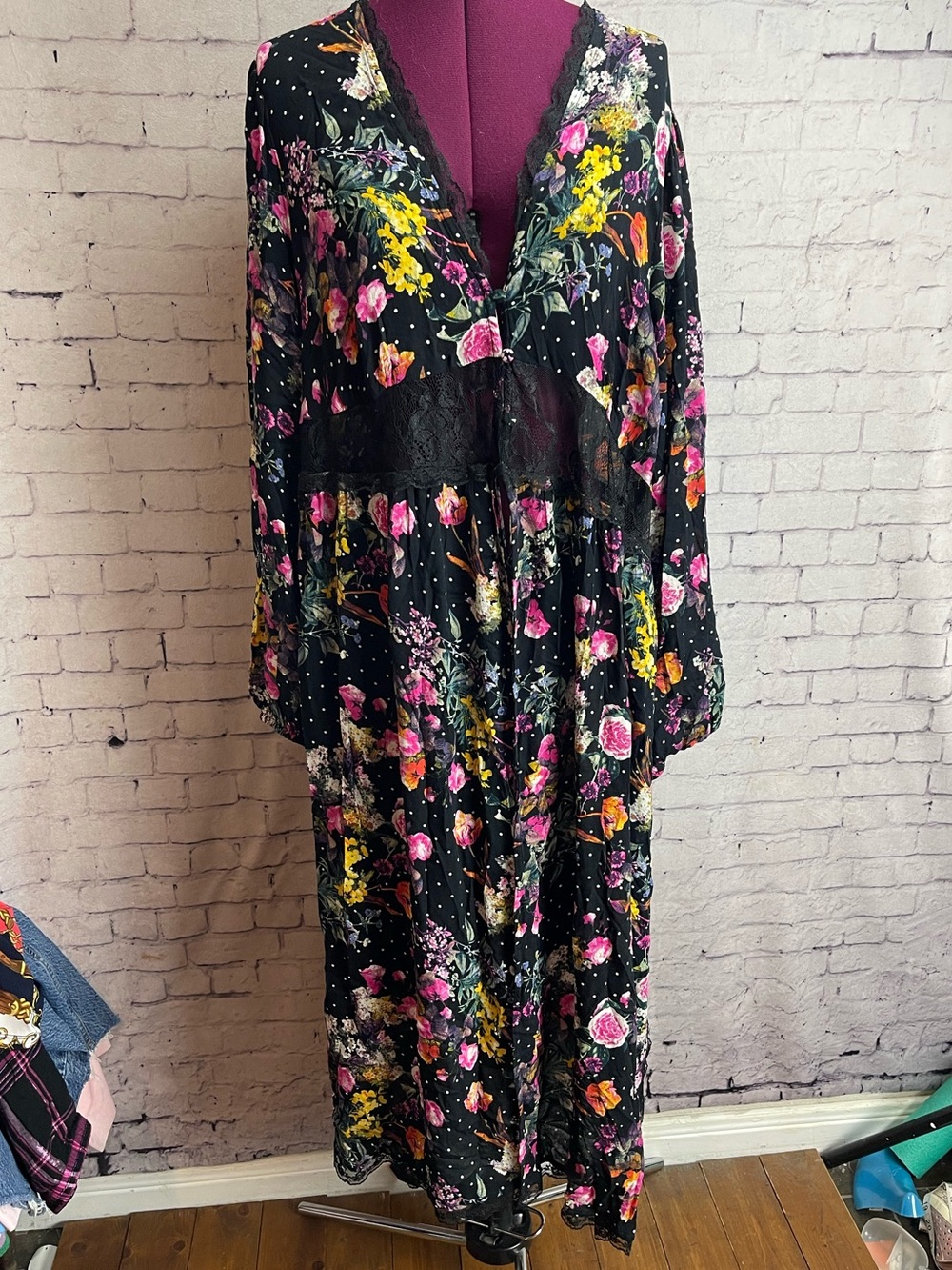 Torrid size 1 black floral lace trim duster